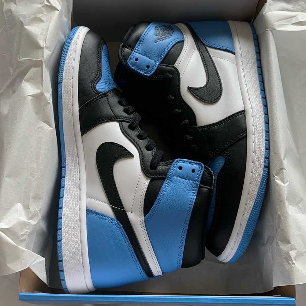 Nike Air Jordan 1 Retro High OG GS UNC University Blue Toe